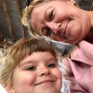 Meet your Posher, Candy